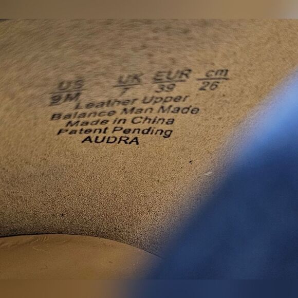 NATURALIZER "Audra" Navy Suede & Black Patent Leather Pump - Size 9 - Picture 9 of 9